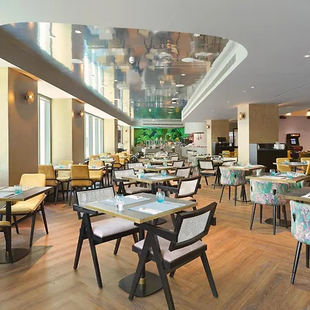 Hotel Nyx Limassol