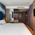 Hotel Nyx 4*